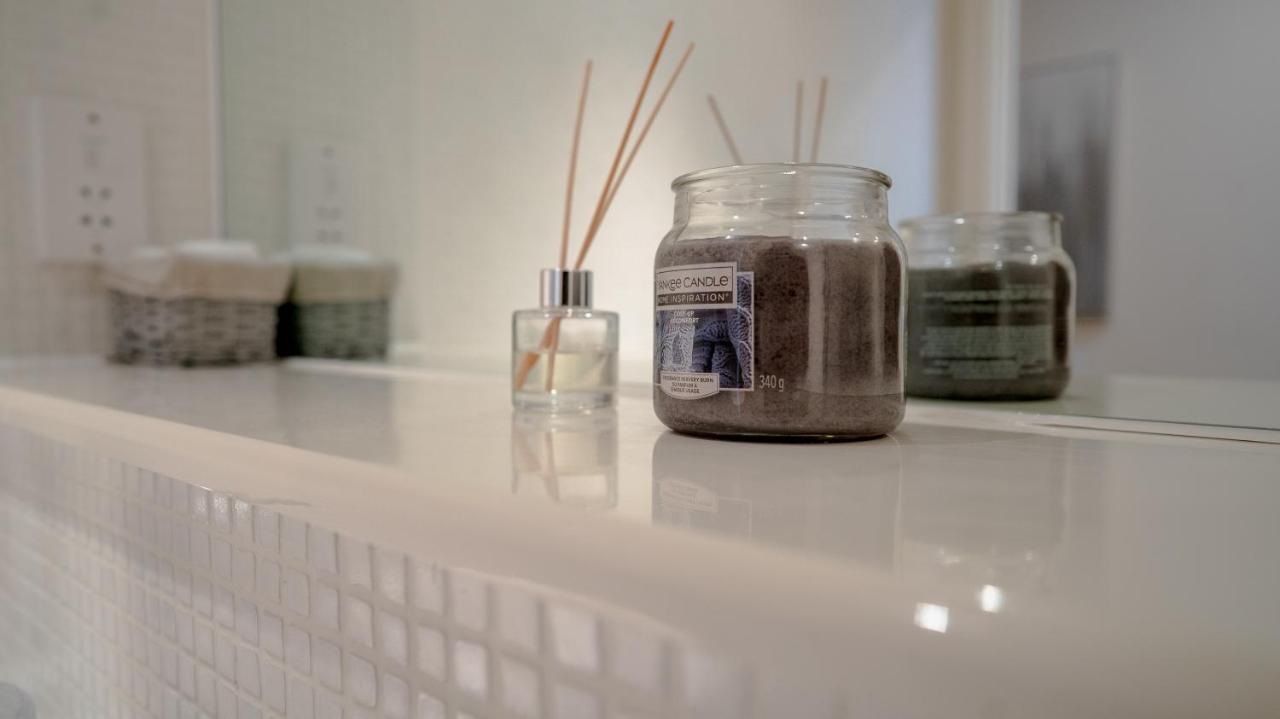 Comfy Spacious Apartment In Canary Wharf 런던 외부 사진