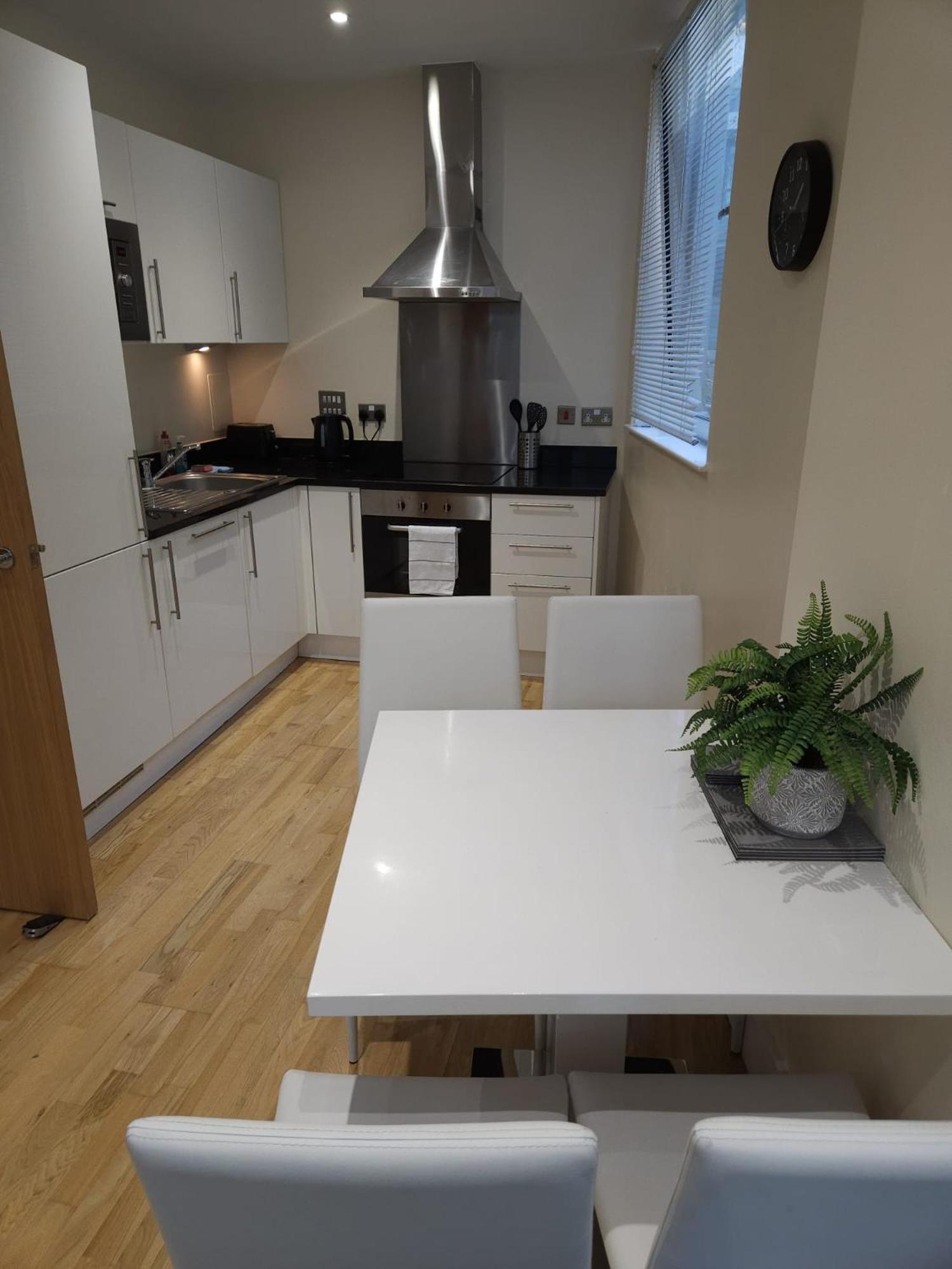 Comfy Spacious Apartment In Canary Wharf 런던 외부 사진
